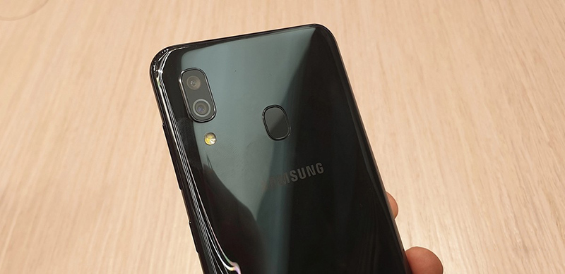 [MWC 2019] Galaxy A30/A50 ra mắt: Chip mới, màn hình Infinity U,