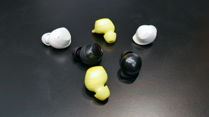 Trên tay Galaxy Buds