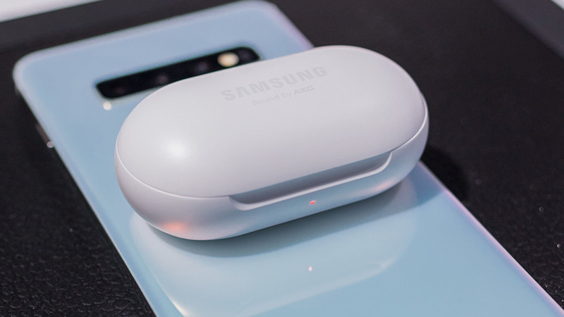 Trên tay Galaxy Buds