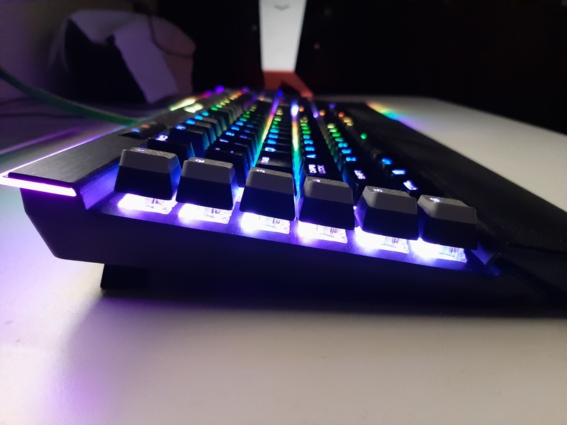 Đánh giá Galaxy A50: Nhà vô địch trong phân khúc tầm trung