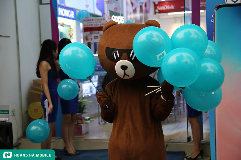 Rực rỡ sự kiện mở bán Galaxy S10/S10+ tại Hoàng Hà Mobile 95B Phố Huế, Hà Nội