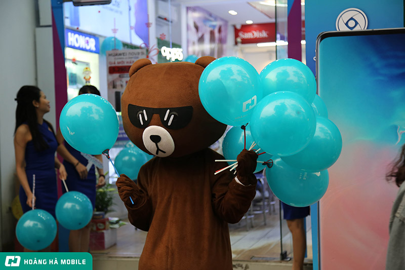 Rực rỡ sự kiện mở bán Galaxy S10/S10+ tại Hoàng Hà Mobile 95B Phố Huế, Hà Nội