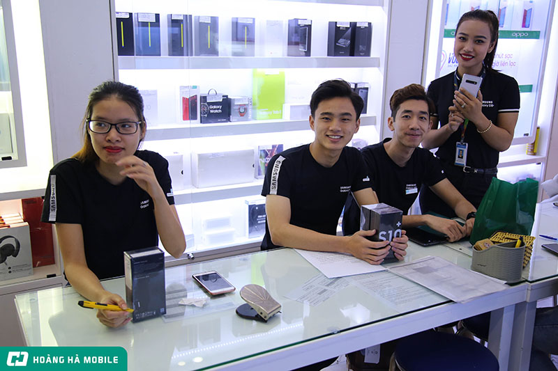 mo-ban-galaxy-s10-42