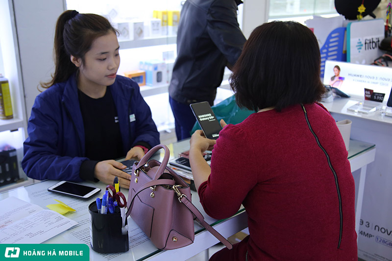 Rực rỡ sự kiện mở bán Galaxy S10/S10+ tại Hoàng Hà Mobile 95B Phố Huế, Hà Nội