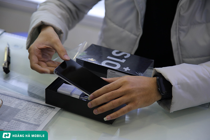 Rực rỡ sự kiện mở bán Galaxy S10/S10+ tại Hoàng Hà Mobile 95B Phố Huế, Hà Nội