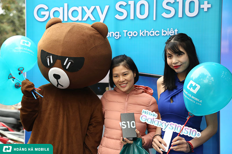 Rực rỡ sự kiện mở bán Galaxy S10/S10+ tại Hoàng Hà Mobile 95B Phố Huế, Hà Nội