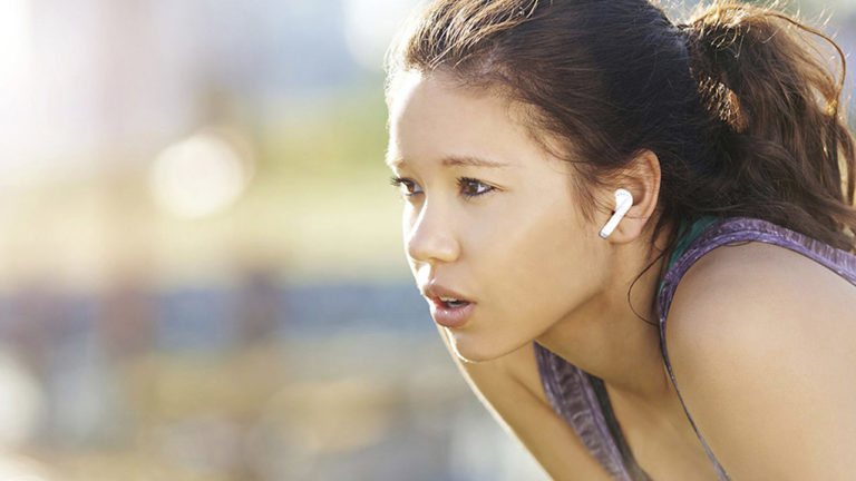 Tai nghe không dây có tốt không? Sử dụng có an toàn không?