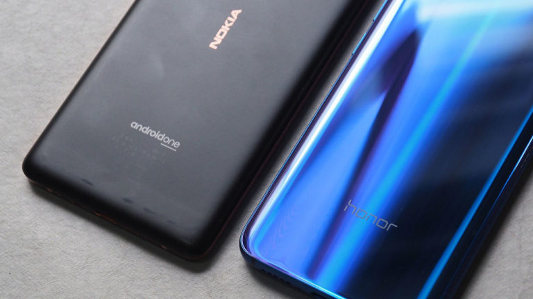 Điểm mặt những điện thoại Android nhỏ gọn pin trâu nửa đầu năm 2019