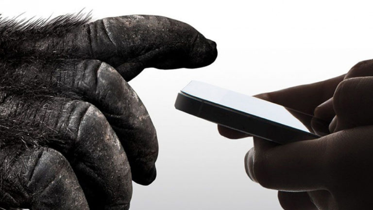 Apple cứu Corning, sự trỗi dậy của kính cường lực Gorilla Glass và cách nó thay đổi ngành công nghiệp điện thoại