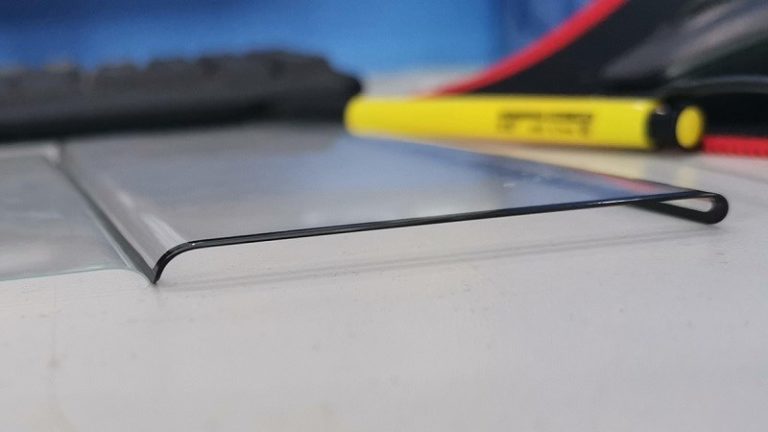 Thiết kế mặt trươc của Huawei Mate 30 được hé lộ
