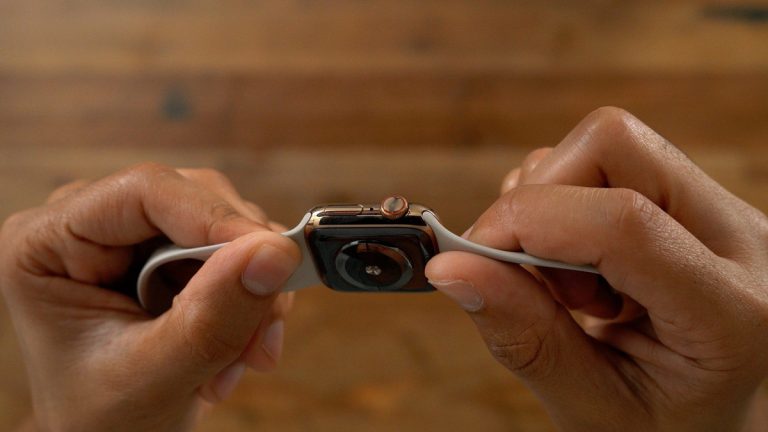 Nút nguồn Apple Watch ở đâu? Cách bật tắt như nào? Nút Digital Crown sử dụng ra sao?