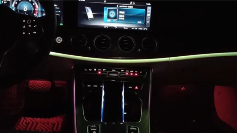 Vivo Nex 3 với hiệu ứng đèn trên màn hình cực chất