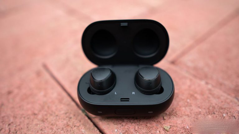 60 USD là giá của tai nghe Gear IconX – Vậy bạn sẽ nhận được gì?
