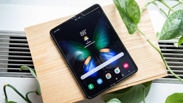 Galaxy Fold cháy hàng chỉ sau 5 phút mở bán tại Trung Quốc