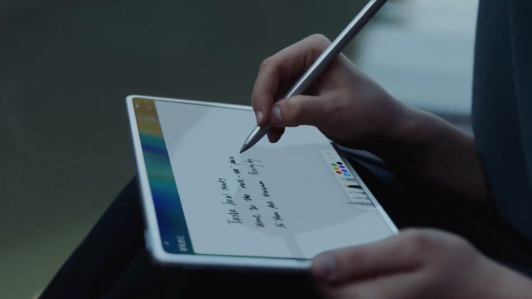 Huawei Matepad Pro ra mắt: iPad Pro chạy Android 10, camera như Galaxy S10