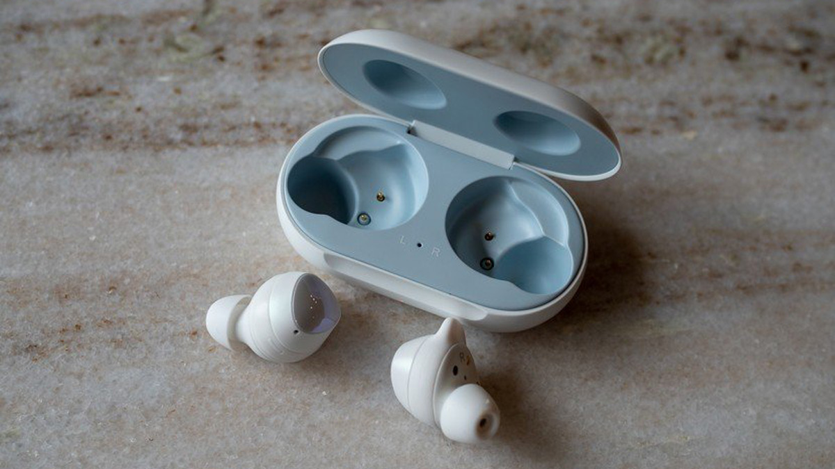 Galaxy Buds+ sẽ đi theo hướng AirPods 2: Giữ lại thiết kế, chuyển đèn LED ra ngoài