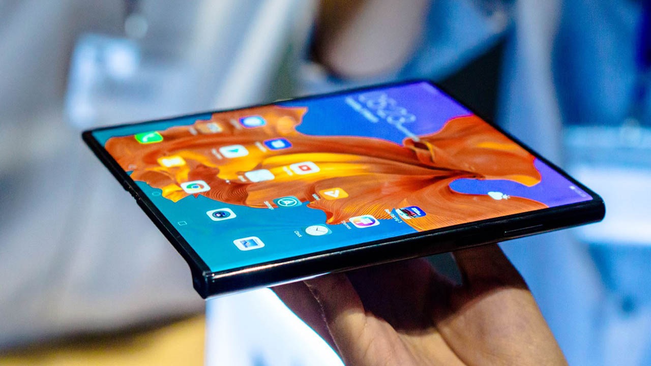 Bất ngờ với giá thay màn hình điện thoại gập Huawei, Samsung và Motorola 4