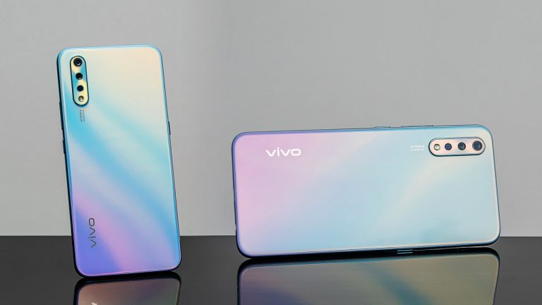 Đâu là chiếc điện thoại tầm trung đáng mua nhất dịp Tết này?