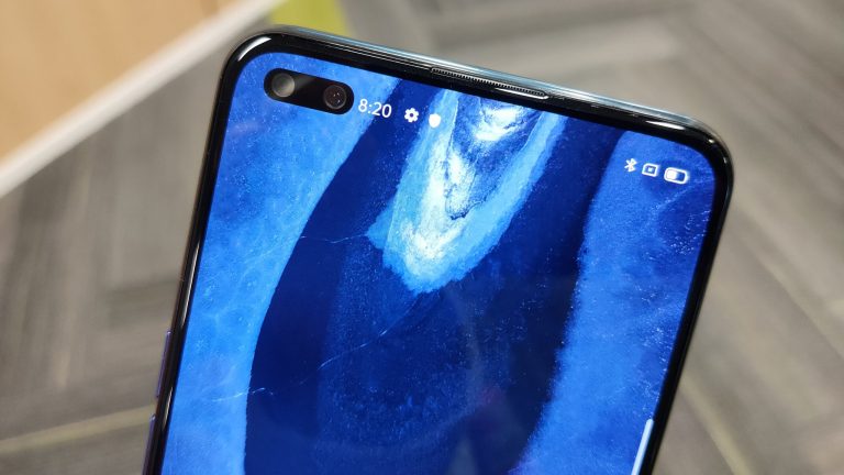 Rò rỉ hình ảnh chiếc smartphone đầu tiên trên thế giới sở hữu camera selfie kép 44MP