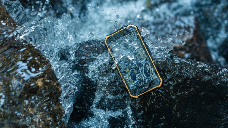 Ulefone Armor X7 siêu bền, chạy Android 10, chống nước IP69K