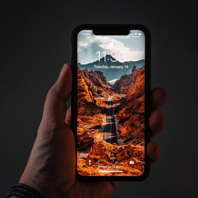 iPhone màn hình ám vàng