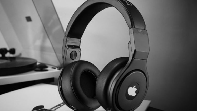 tai nghe over-ear Apple