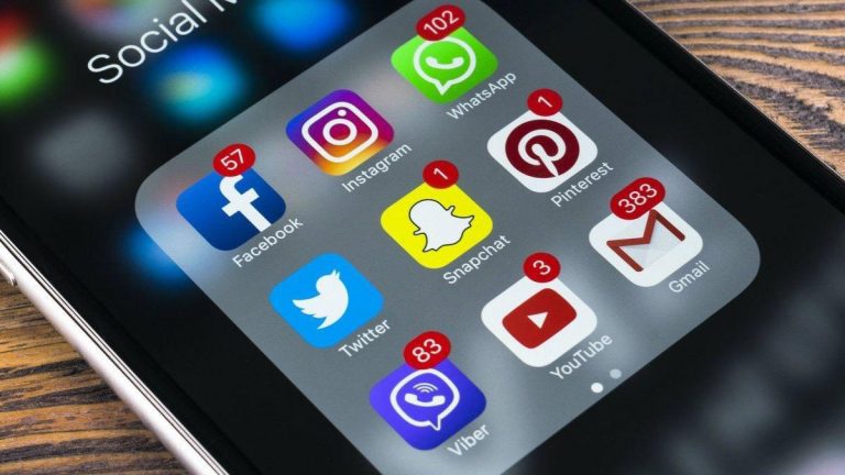 ĐỐ VUI: Bạn có thể kể đúng hết tên các ứng dụng nhắn tin này?