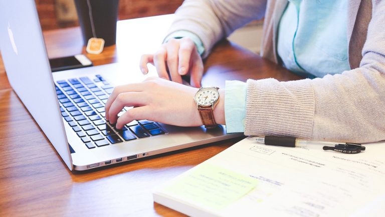 Mẹo làm việc tại nhà cực kì hiệu quả giữa mùa dịch Covid-19