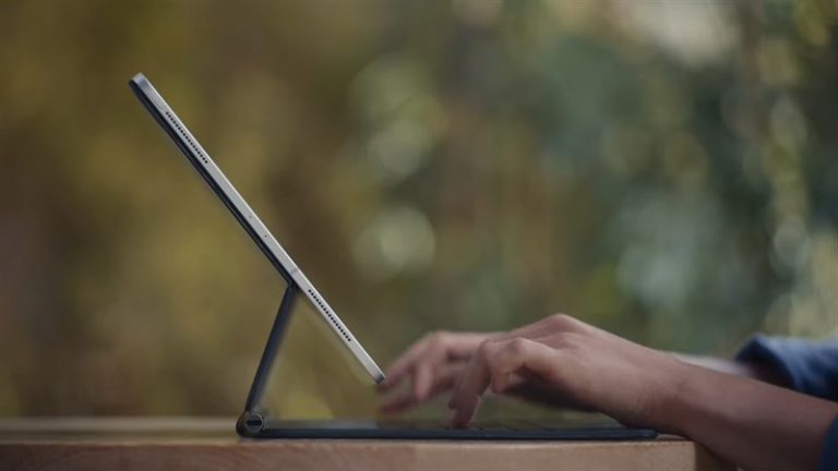 trải nghiệm Magic Keyboard