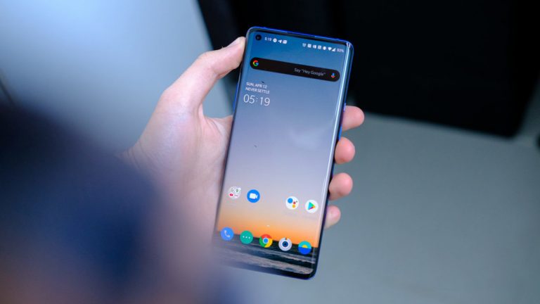 Mời bạn tải về hình nền OnePlus 8 Series 4K “nét căng đét”