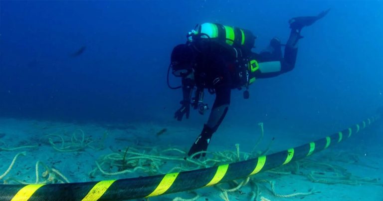 cáp biển AAE-1 gặp sự cố