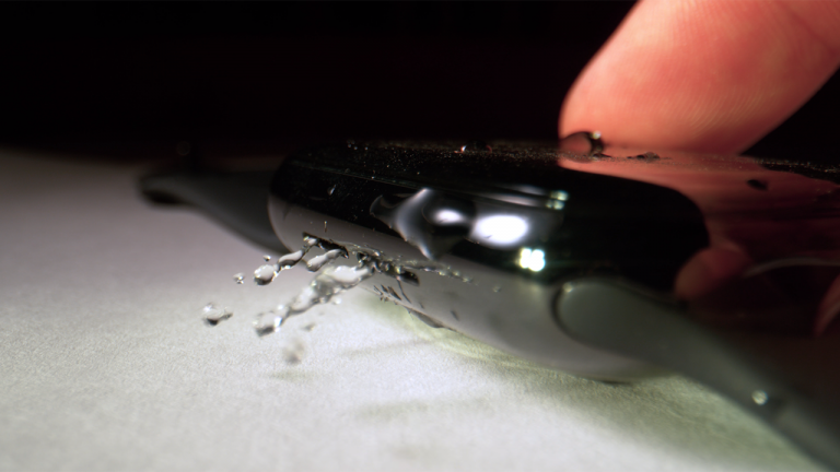 apple-watch-day-nuoc-khoi-loa