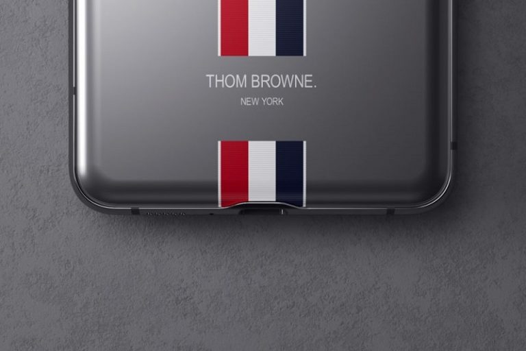 Galaxy Z Fold 2 Thom Browne ra mắt