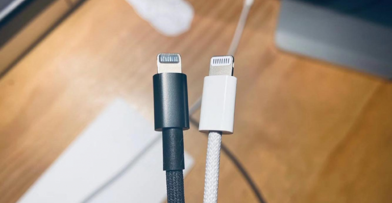 can-canh-day-cap-sac-moi-danh-cho-iphone-12-tapchicongnghe