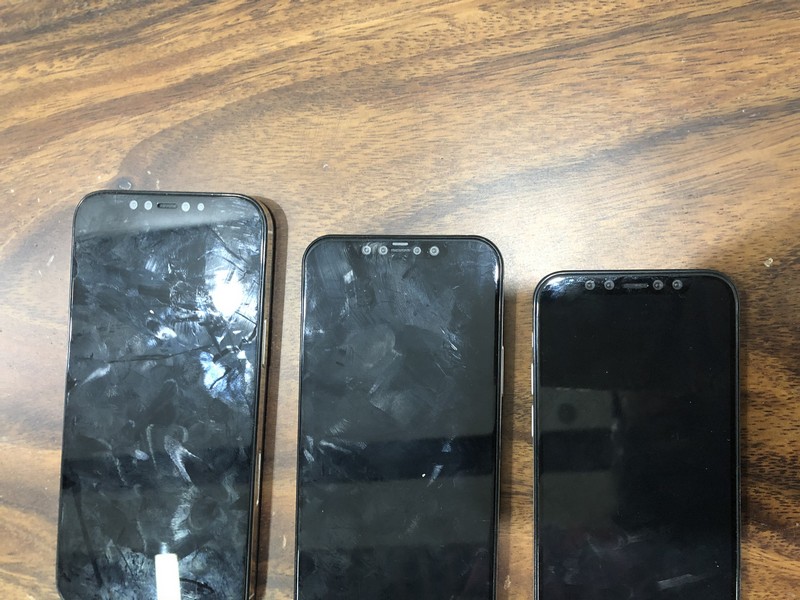 mo-hinh-cua-iphone-12-6