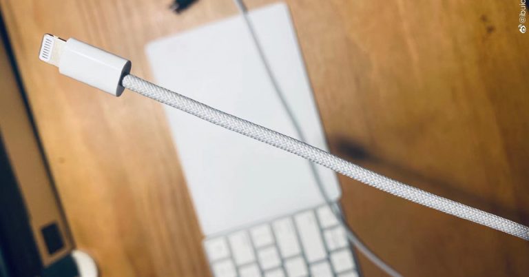 cap-lightning-iphone-12-1