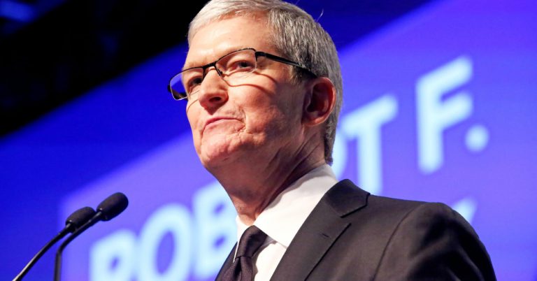 Robert F. Kennedy Human Rights Hosts The 2015 Ripple Of Hope Awards Honoring Congressman John Lewis, Apple CEO Tim Cook, Evercore Co-founder Roger Altman, And UNESCO Ambassador Marianna Vardinoyannis – Inside