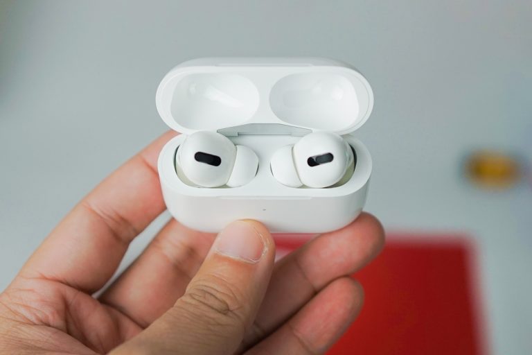 Apple tặng AirPods tại Ấn Độ