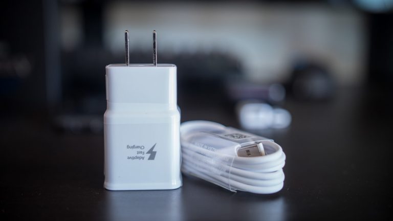 Apple giảm giá hai phụ kiện