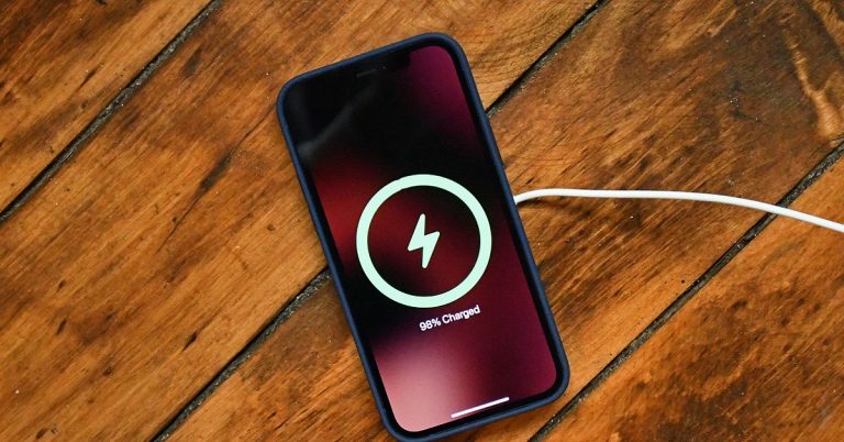 cu-sac-nhanh-cua-iphone-11-pro-khong-the-sac-cho-iphone-12-apple-vui-moi-truong-buon