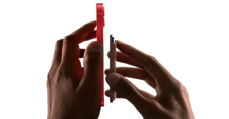 iphone-12-ra-mat-khong-sac-khong-touch-id-nhung-sac-magsafe-tai-xuat-1