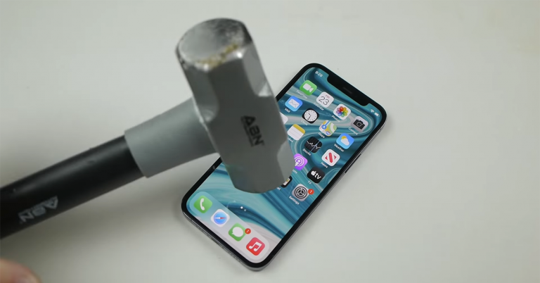 man-hinh-cho-iphone-12-1