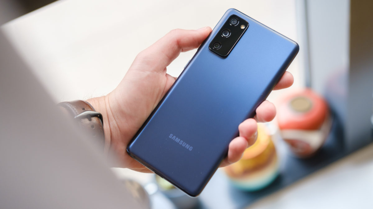 Samsung xuất xưởng smartphone