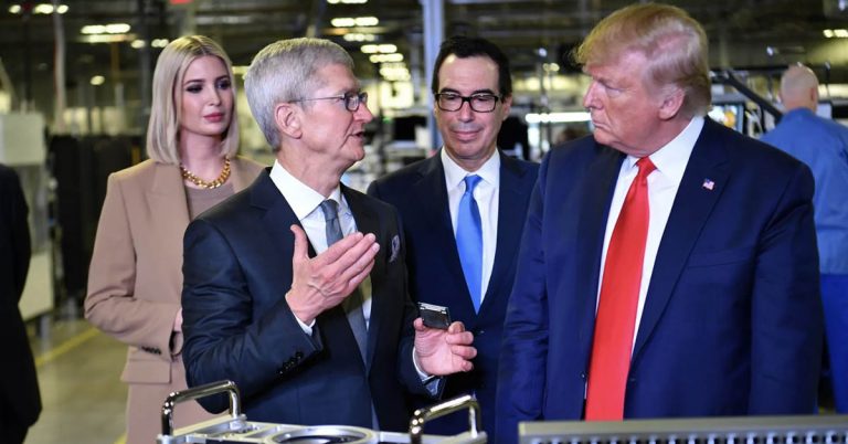 tim-cook-donald-trump-2