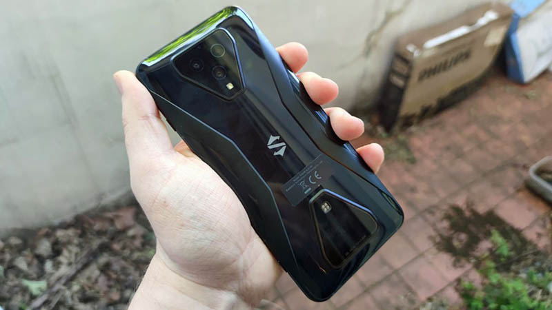 xiaomi-black-shark-4-teena-2