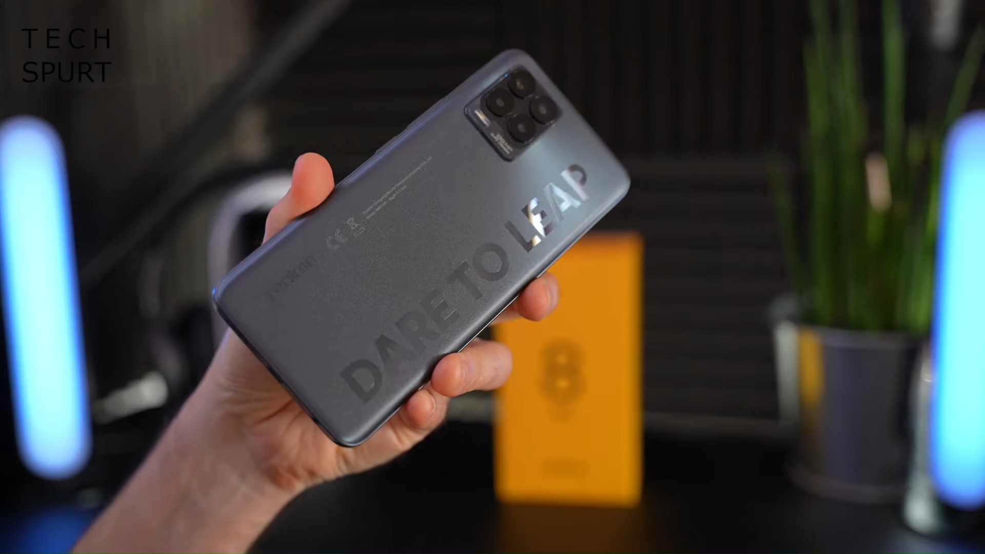 Mở hộp Realme 8 Pro