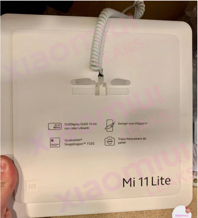 ro-ri-Xiaomi-Mi-11-Lite-2