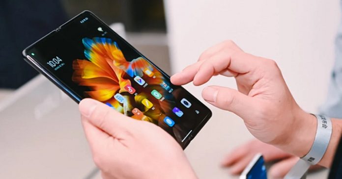 thử nghiệm Mi Mix Fold