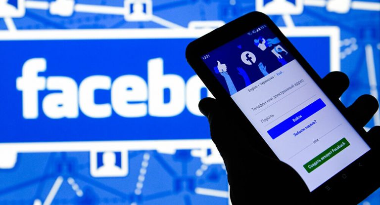 tính năng bình luận FaceBook