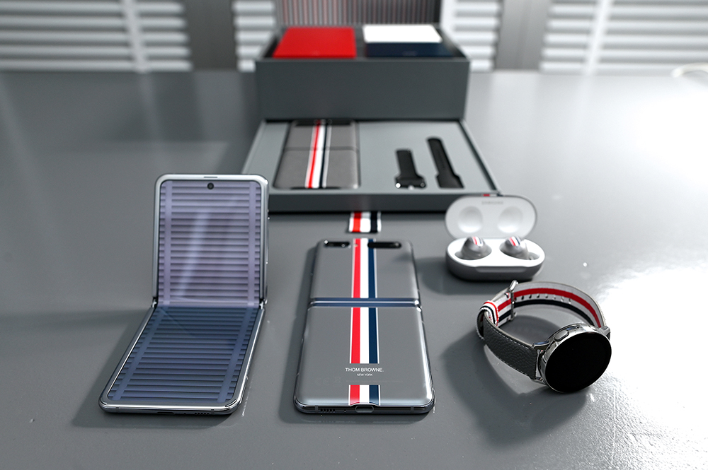 galaxy-z-thom-browne-3